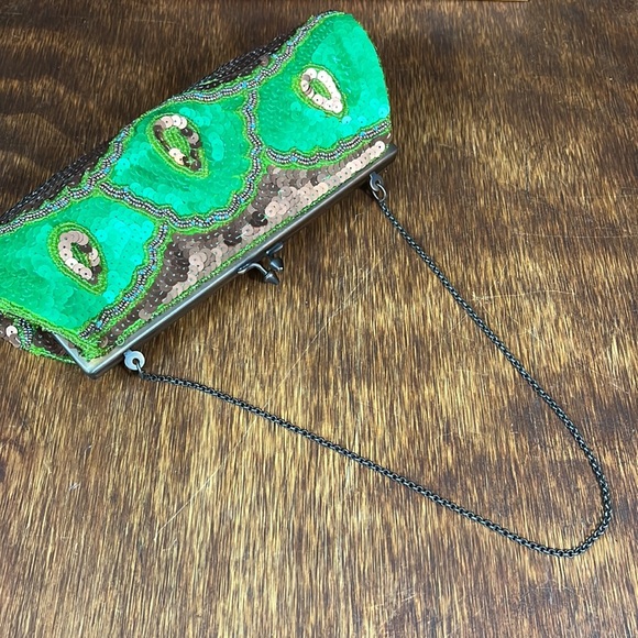 K.C. Malhan Green and Bronze Sequin Clutch - Picture 10 of 10